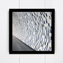 Charger l&#39;image dans la galerie, Portugal  photo  noir et blanc  métro  Lisbonne  carré  architecture

